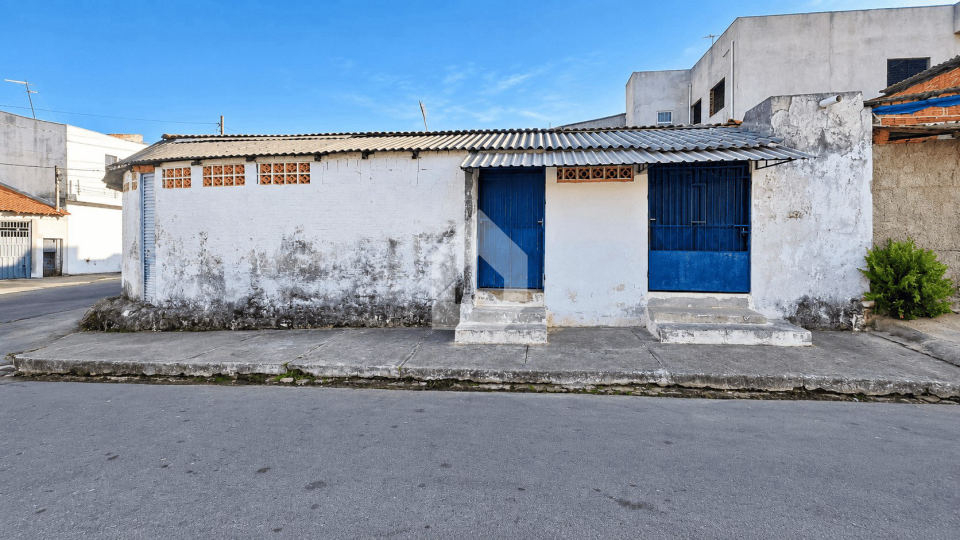 Foto 1 · Casa com 2 dormitórios + salão comercial à venda em Itu · Cidade Nova