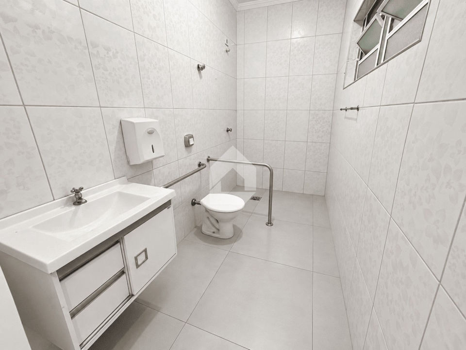 Foto 10 · Clínica / consultório com 136 m² para alugar em Itu · Bairro Brasil