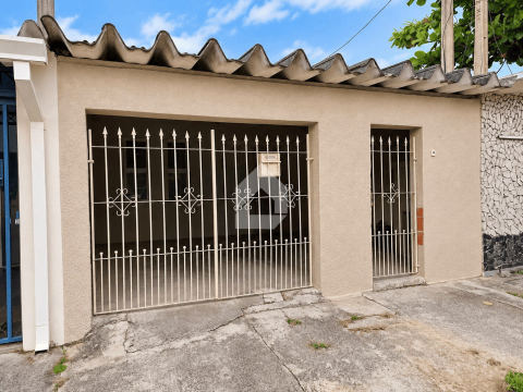 Foto de Casa com 2 dormitórios à venda em Itu · Parque Industrial