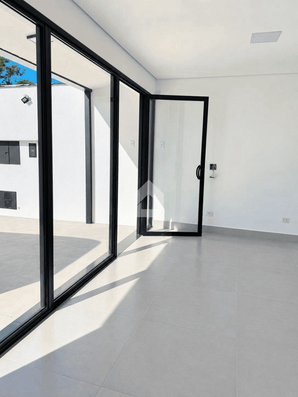 Foto 7 · Clínica / consultório com 134 m² à venda e para alugar em Itu · Bairro Brasil
